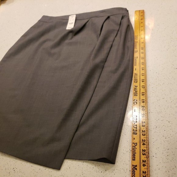 Brooks Brothers Pencil Skirt wrap Gray Size 10 NWT wool blend - Picture 3 of 9